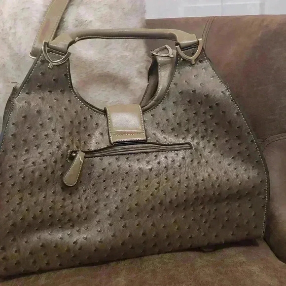 Ostrich Print Handbag w/Strap - Picture 8 of 8
